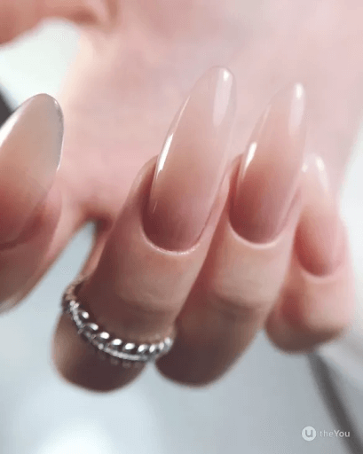 Celebrities Get Their Nails Done in LA