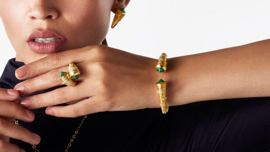 Explore the Perfect Gifting Option in the form of Trendy Gold Bracelets